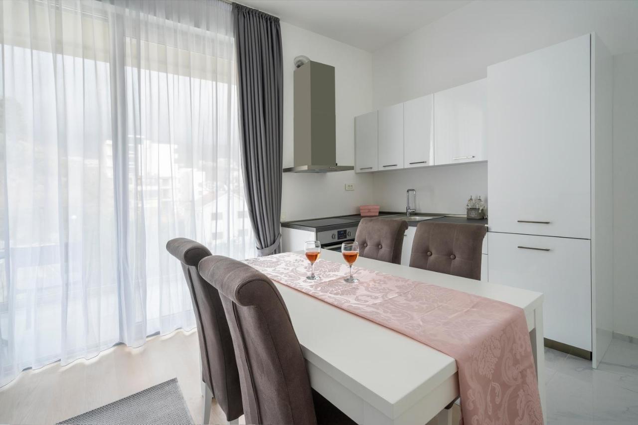 Montesun Apartments Becici Boreti Buitenkant foto